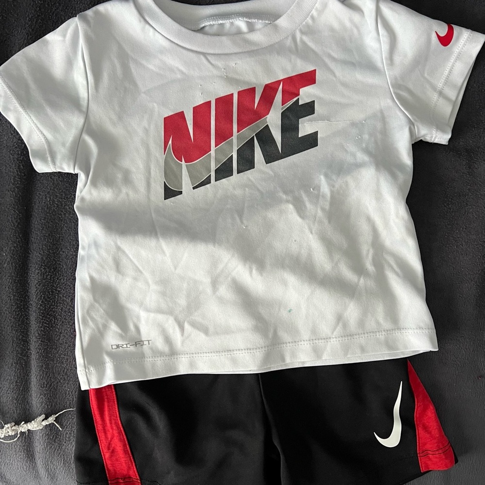 Nike toddler/baby White and Black matching Set with Red Accents